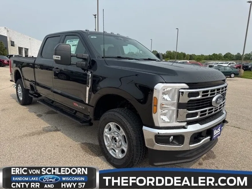 2025 Ford F-350 photo 1