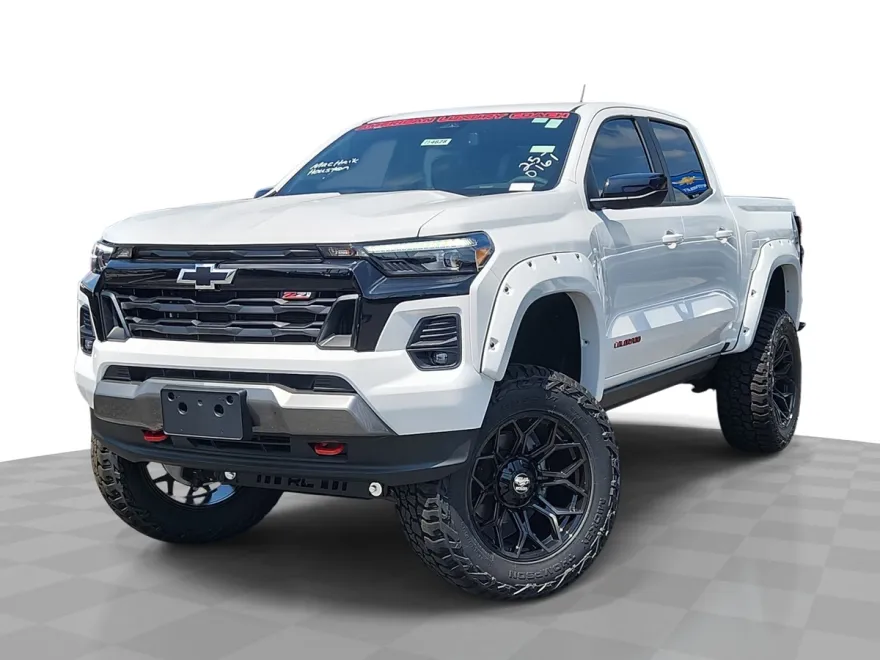 2025 Chevrolet Colorado Z71 photo 1