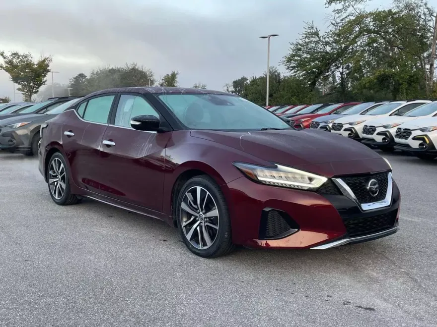 2020 Nissan Maxima SV photo 1