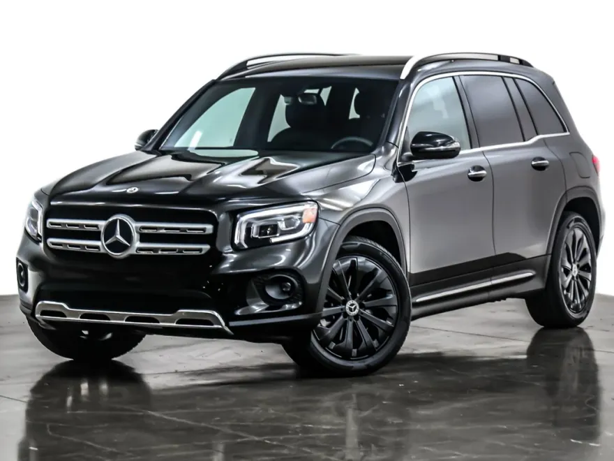 2023 Mercedes Benz GLB 250 photo 1