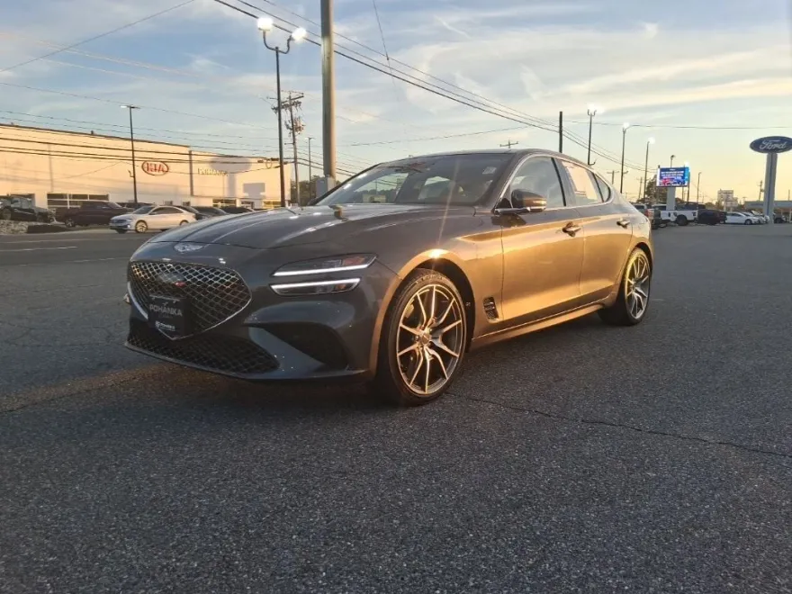 2022 Genesis G70 2.0T photo 1