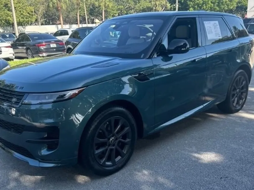2023 Land Rover Range Rover Sport SE photo 1