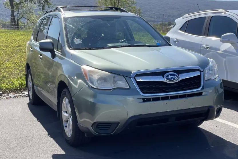 2015 Subaru Forester 2.5i Premium photo 1