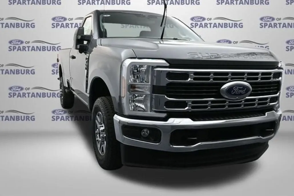 2025 Ford F-350 photo 1