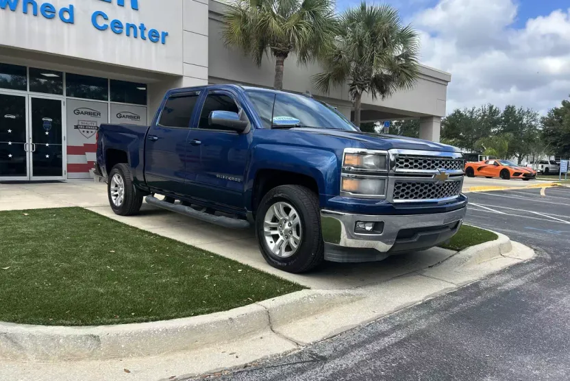 2015 Chevrolet Silverado 1500 LT photo 1