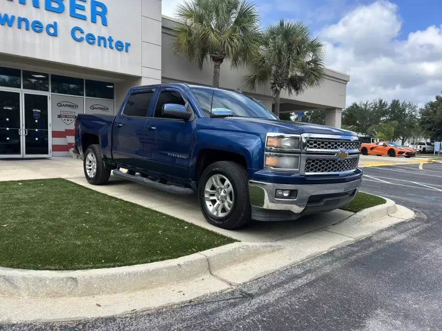 2015 Chevrolet Silverado 1500 LT photo 1