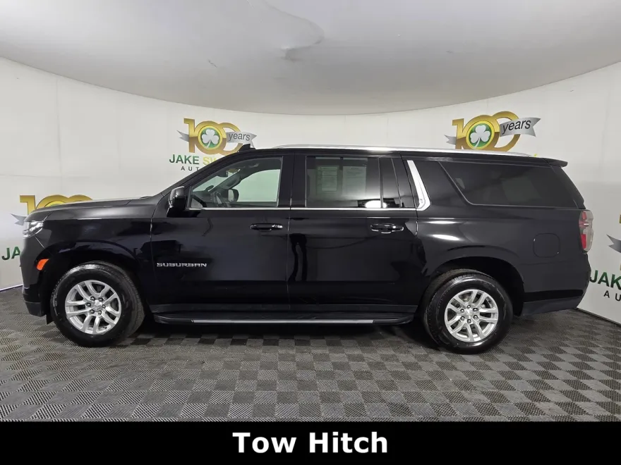 2023 Chevrolet Suburban LT photo 1