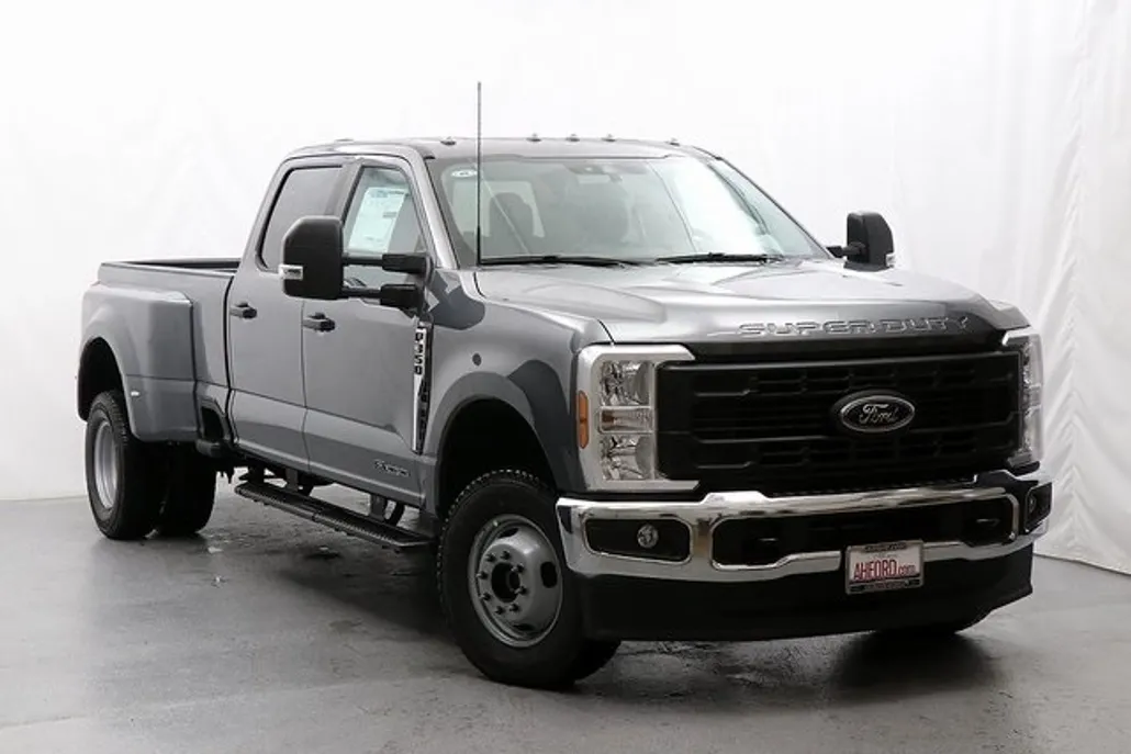 2025 Ford F-350 XL photo 1