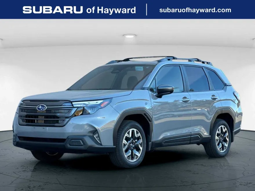 2025 Subaru Forester Premium photo 1