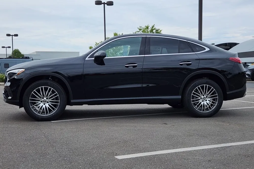 2026 Mercedes Benz GLC 300 4MATIC Coupe photo 1