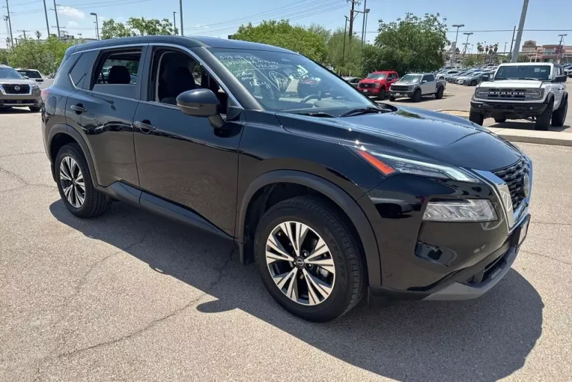 2023 Nissan Rogue SV photo 1