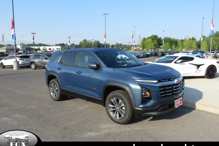 2026 Chevrolet Equinox LT photo 1