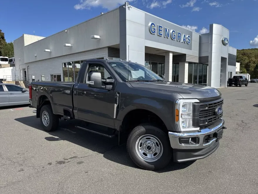 2023 Ford F-250 XL photo 1