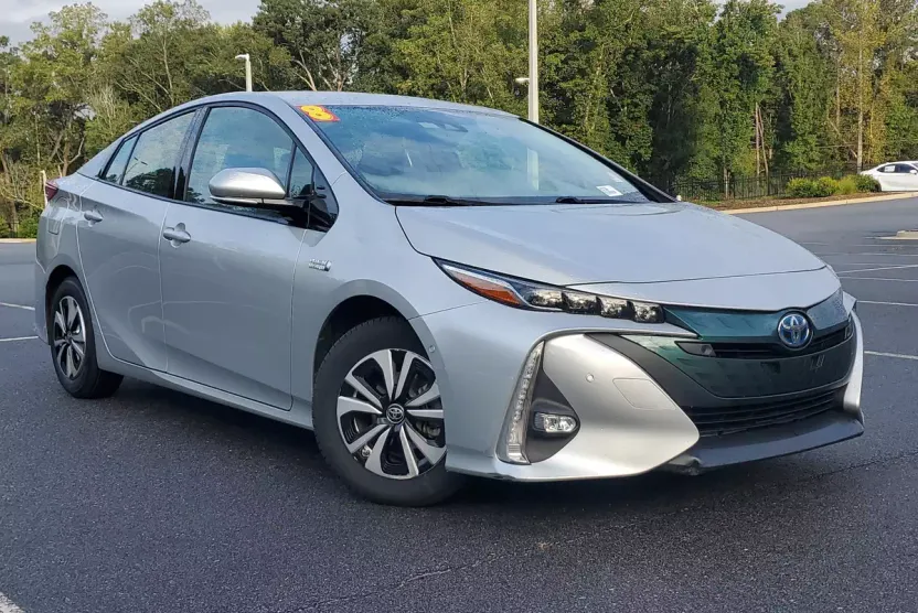 2018 Toyota Prius Prime Premium photo 1