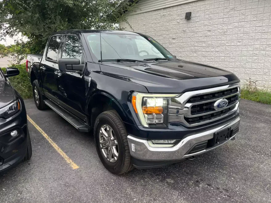 2023 Ford F-150 XLT photo 1