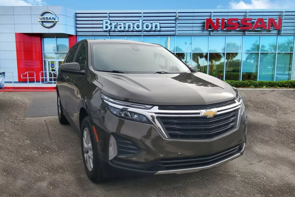 2023 Chevrolet Equinox LT photo 1