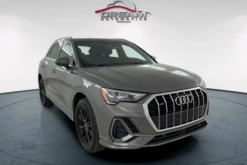 2022 Audi Q3 S line Premium photo 1