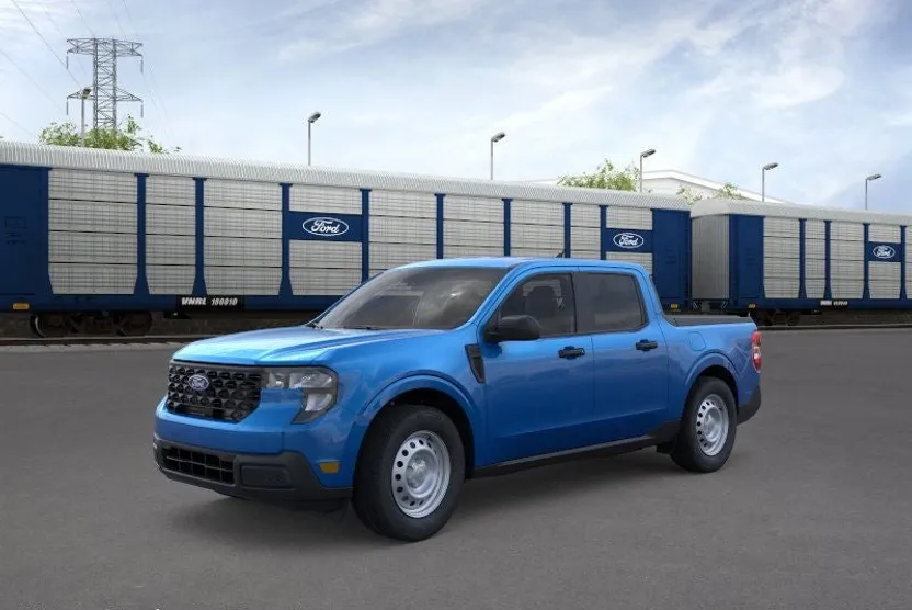 2025 Ford Maverick XL photo 1