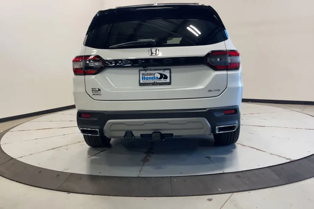 2023 Honda Pilot Elite photo 1