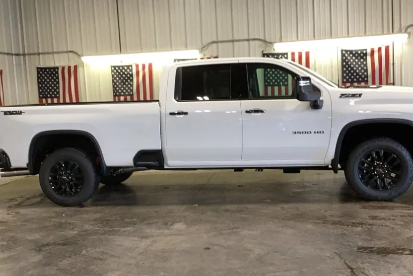 2026 Chevrolet Silverado LTZ photo 1