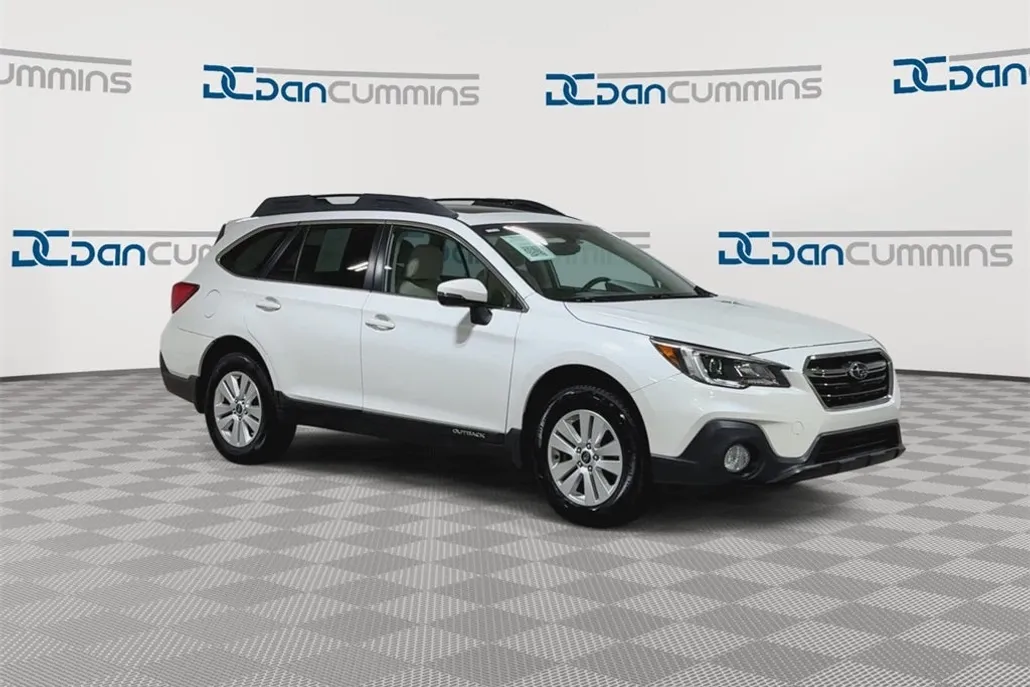 2019 Subaru Outback 2.5i Premium photo 1