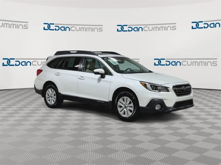 2019 Subaru Outback 2.5i Premium photo 1