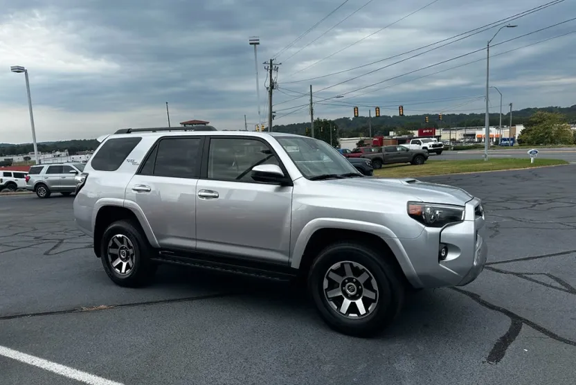 2024 Toyota 4Runner TRD photo 1