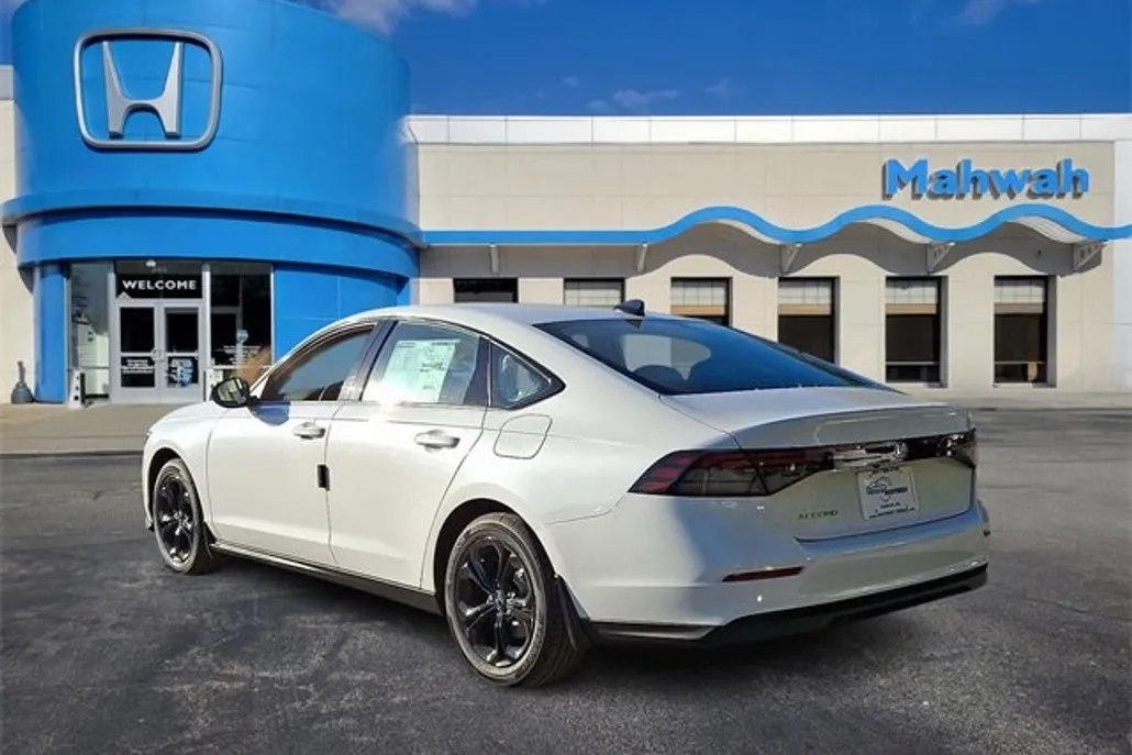 2025 Honda Accord SE photo 1
