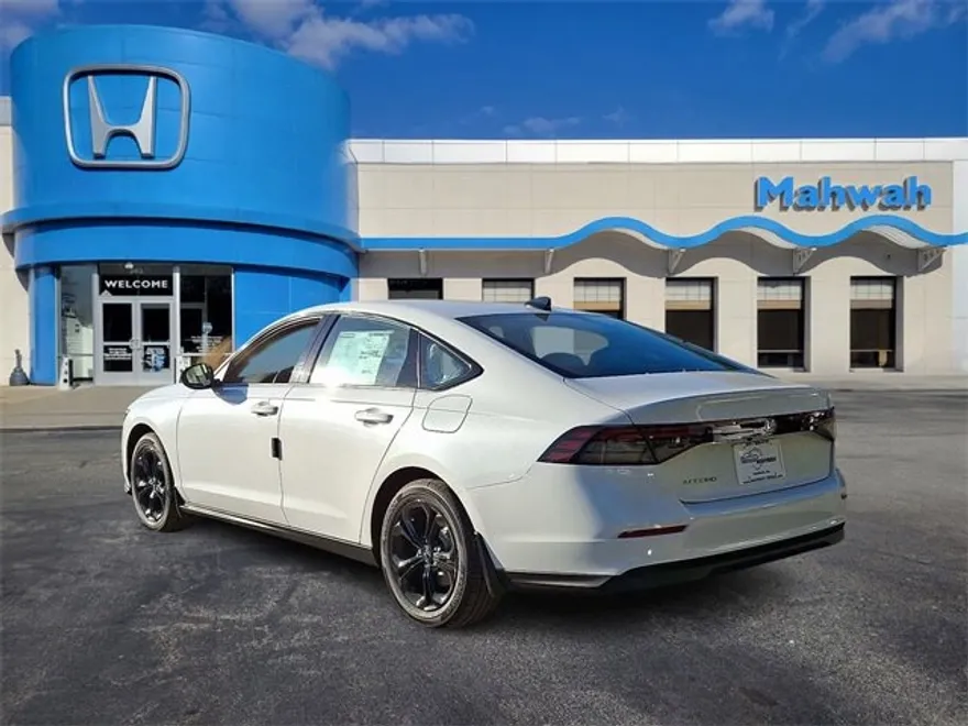 2025 Honda Accord SE photo 1
