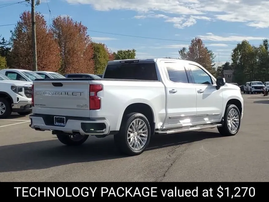 2024 Chevrolet Silverado 1500 High Country photo 1