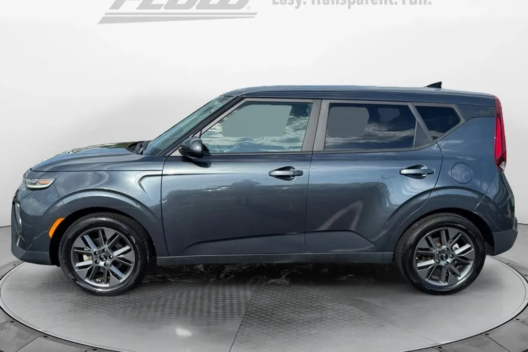 2020 Kia Soul EX photo 1