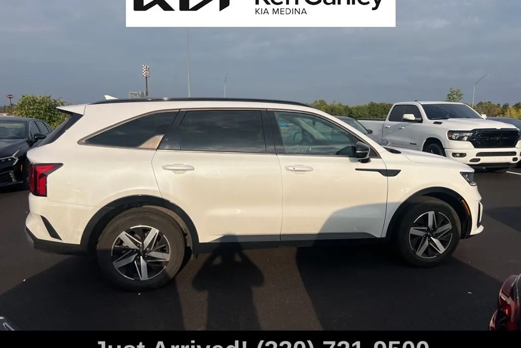 2021 Kia Sorento S photo 1