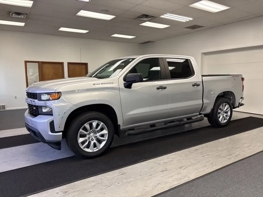 2019 Chevrolet Silverado 1500 Custom photo 1