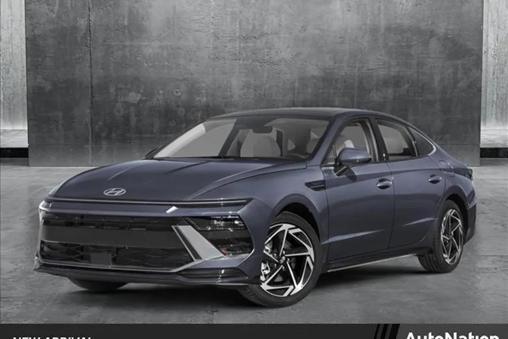 2025 Hyundai Sonata SEL photo 1