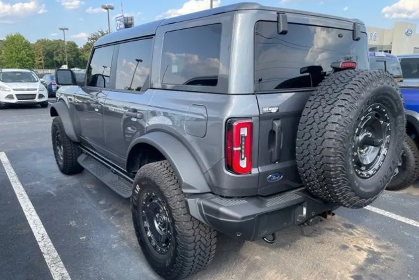 2025 Ford Bronco Badlands photo 1