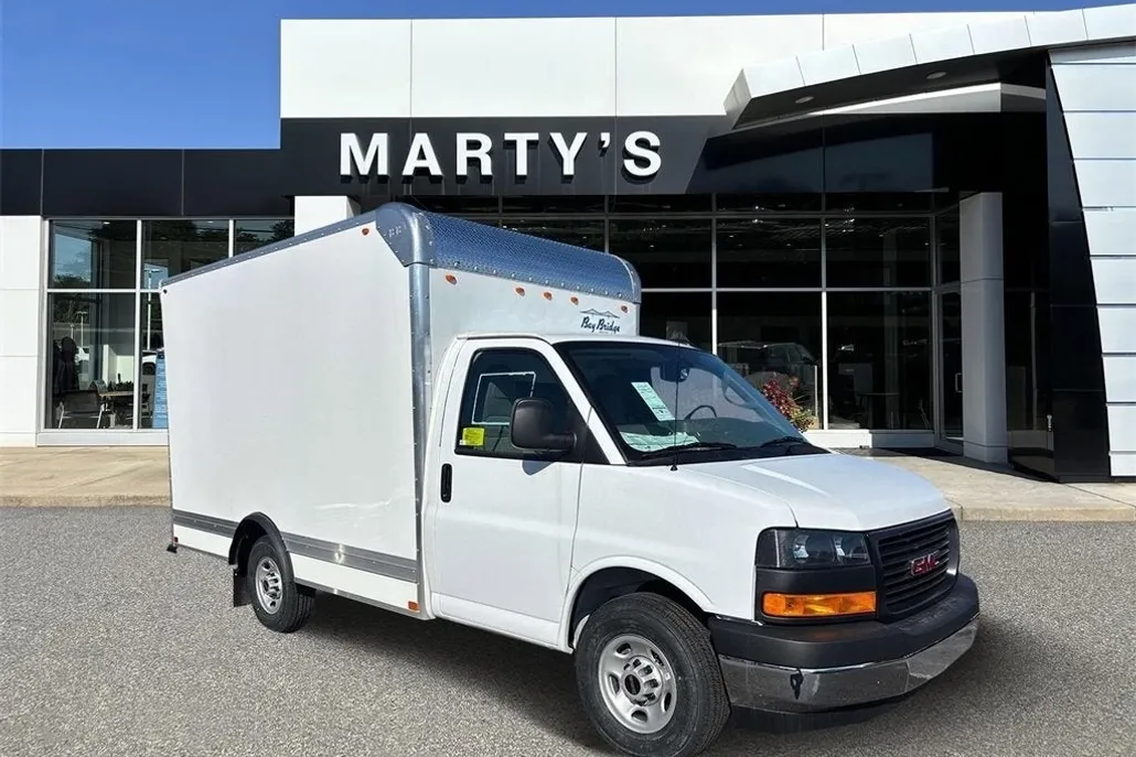 2025 Gmc Savana Cutaway 3500 photo 1