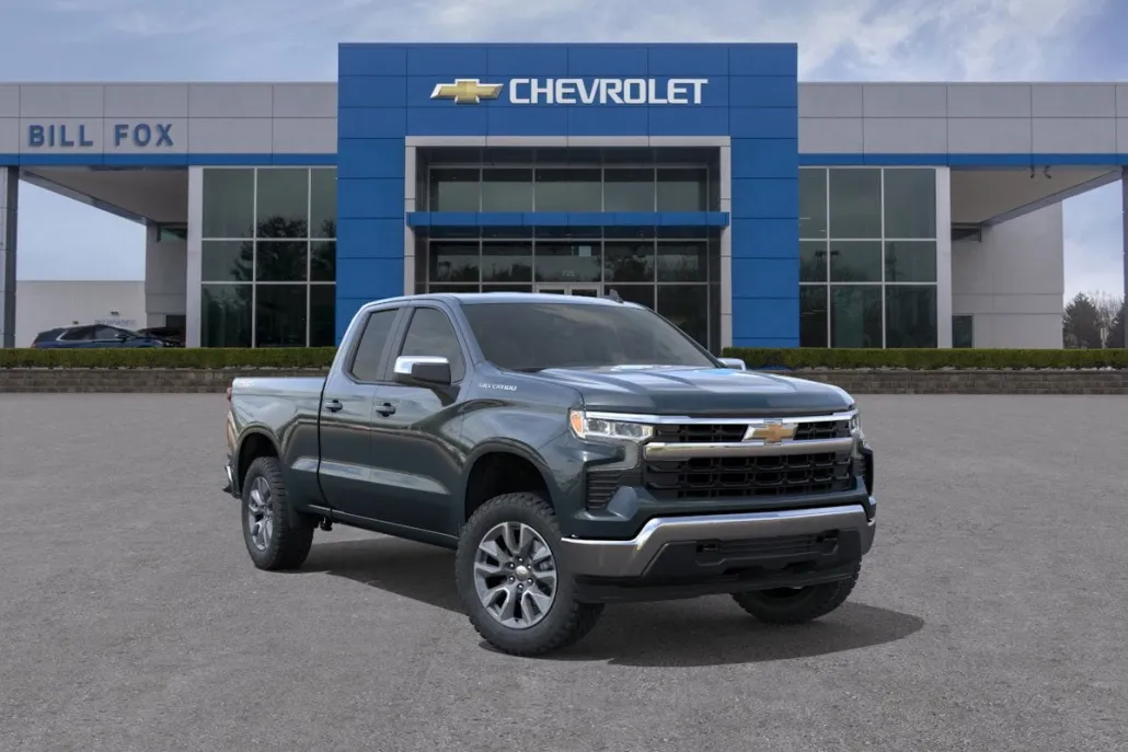 2026 Chevrolet Silverado 1500 LT photo 1