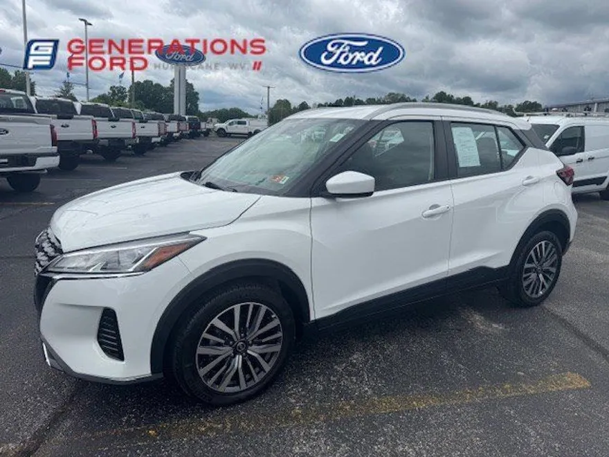 2021 Nissan Kicks SV photo 1