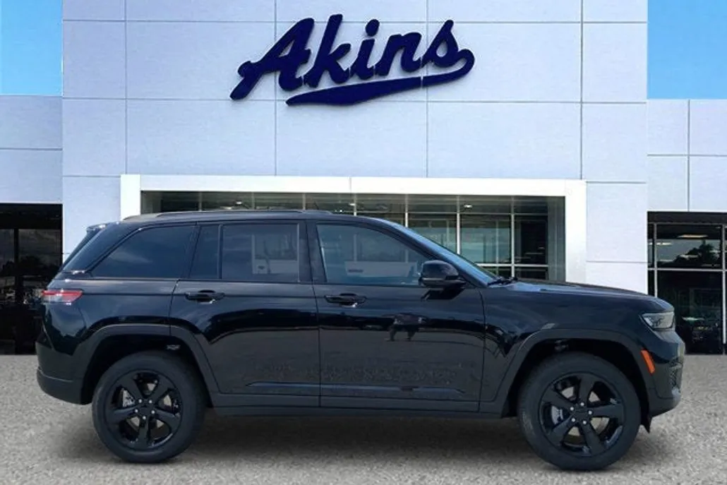 2025 Jeep Grand Cherokee Altitude X photo 1
