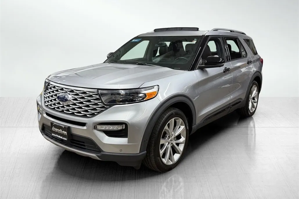 2021 Ford Explorer Platinum photo 1