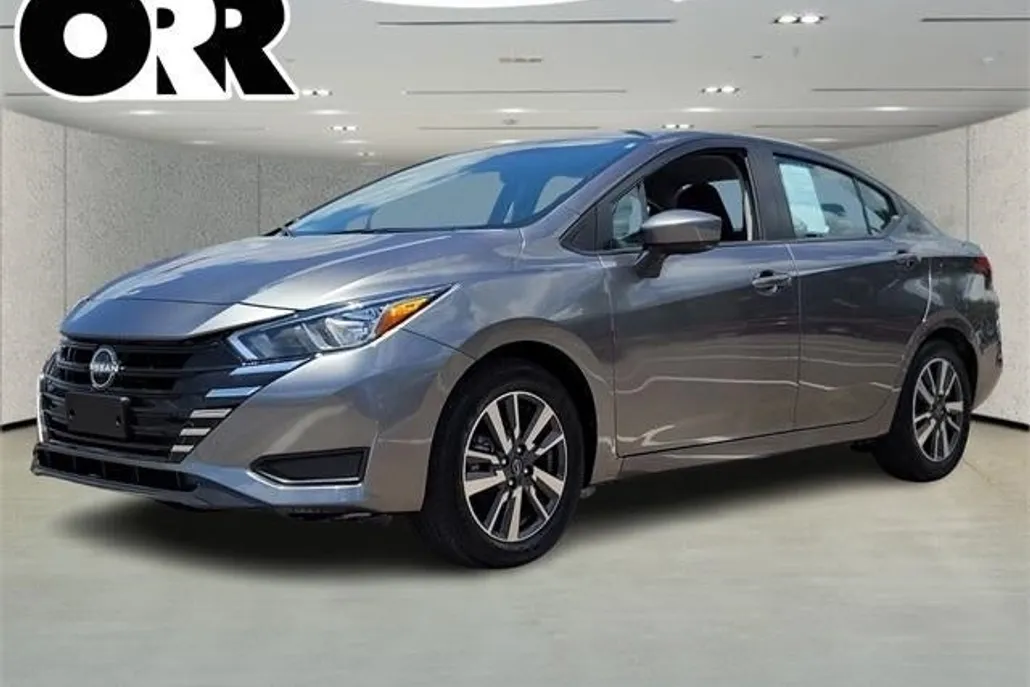 2024 Nissan Versa SV photo 1