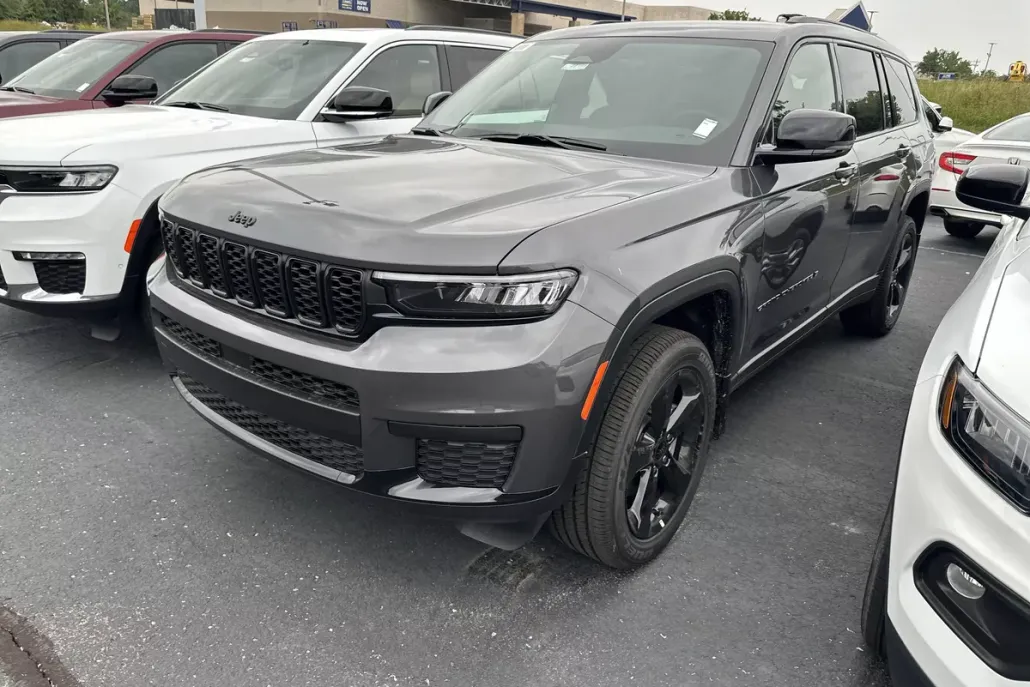 2025 Jeep Grand Cherokee Altitude X photo 1