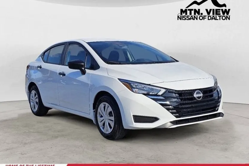 2025 Nissan Versa S photo 1