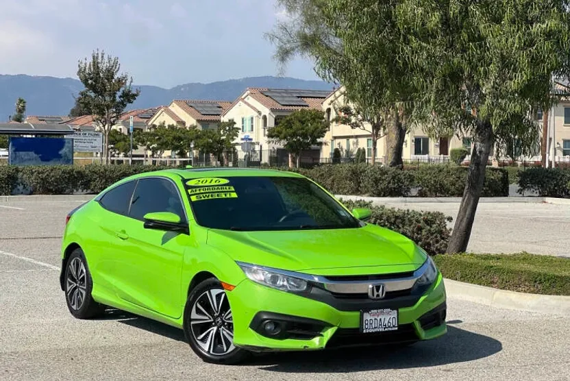 2016 Honda Civic EX-T photo 1