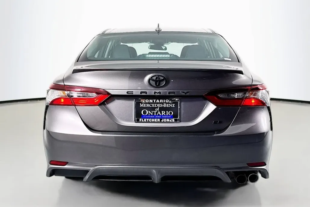 2023 Toyota Camry SE photo 1