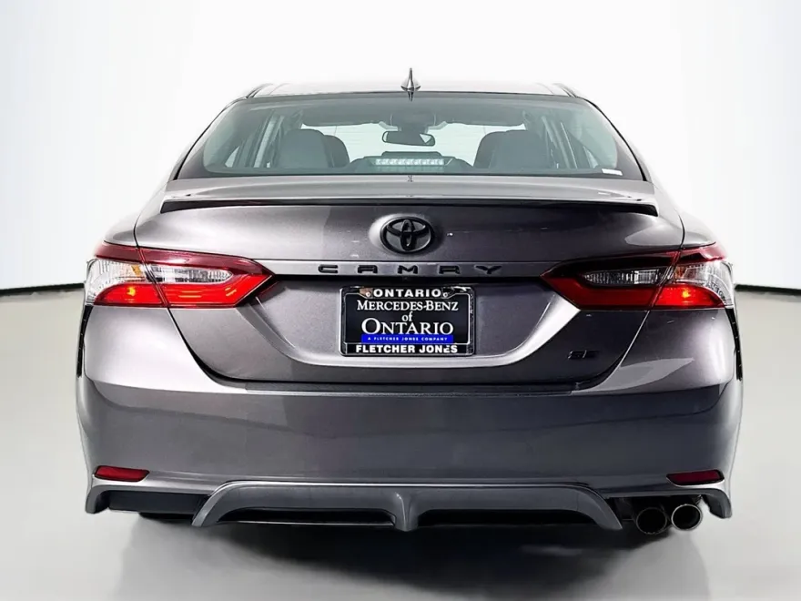 2023 Toyota Camry SE photo 1