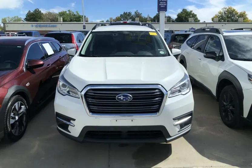 2022 Subaru Ascent Premium photo 1