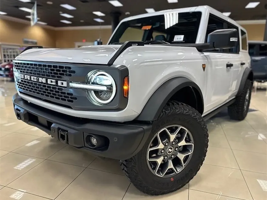 2025 Ford Bronco Badlands photo 1