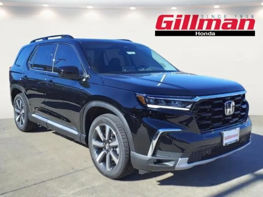 2025 Honda Pilot Touring photo 1