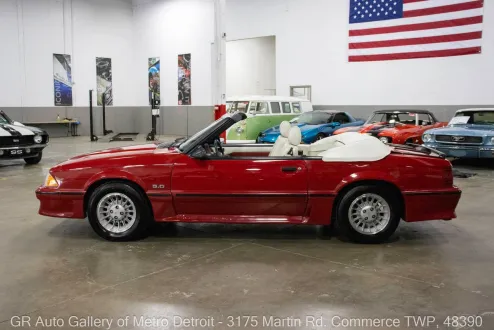 1987 Ford Mustang GT photo 3